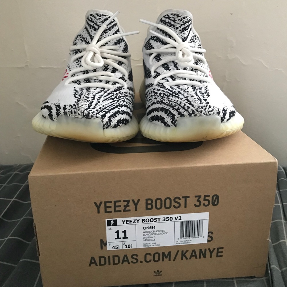 Yeezy v2 zebra